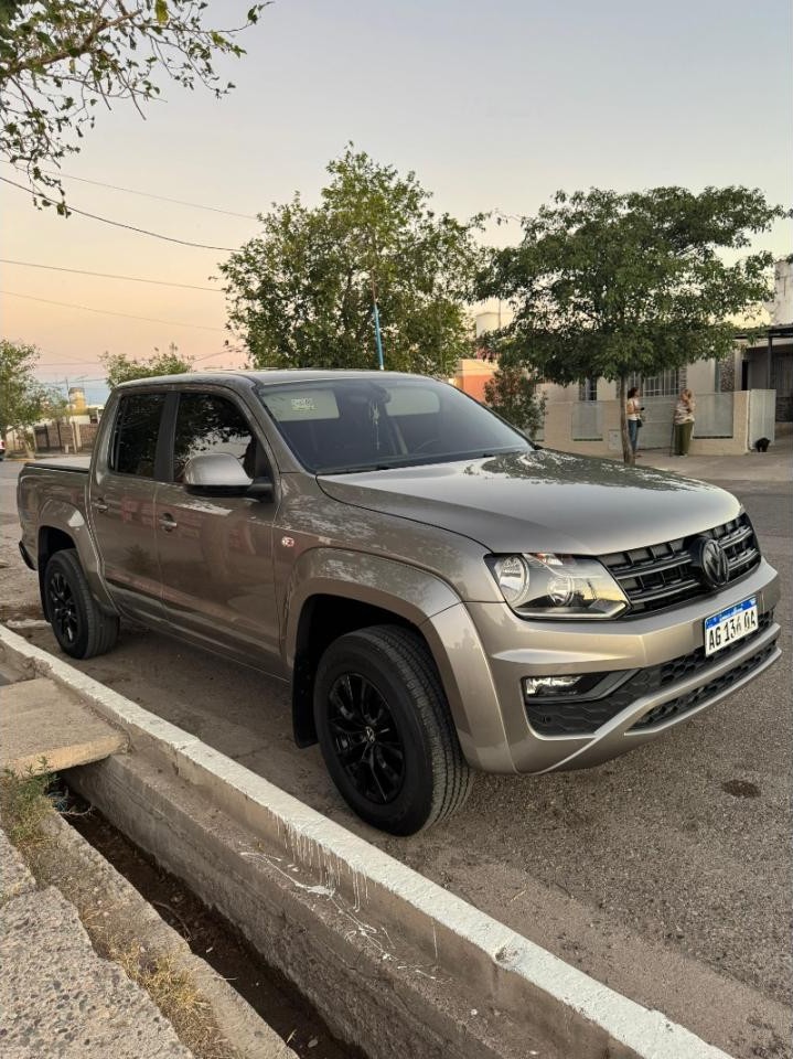 Amarok Confortline 2023 Automática 27.000km