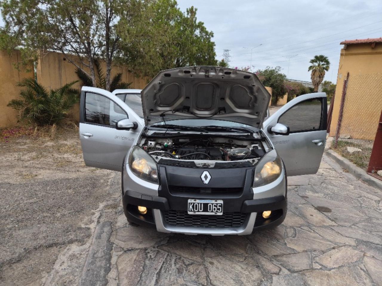 Renault Sandero Stepway 2011