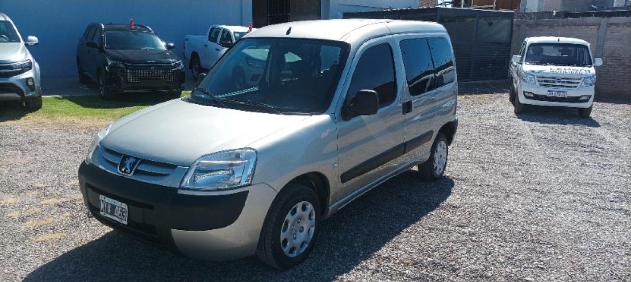 Peugeot Partner Patagonia 2013