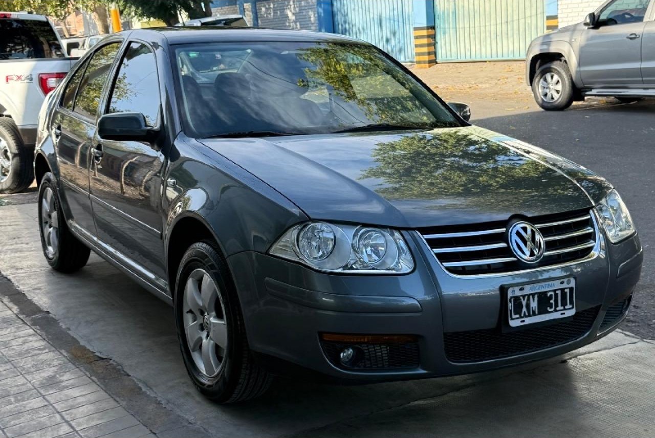 Volkswagen Bora 2012 Trendline 2.0 Con 86.000km Reales