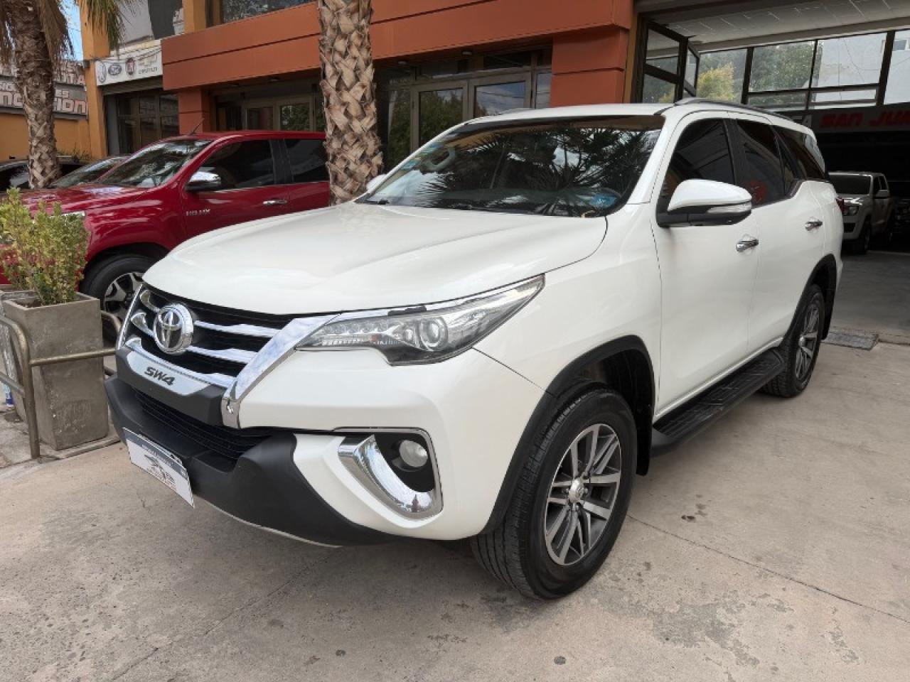 Toyota Hilux Sw4 Srx 4x4 Automatica Año 2015