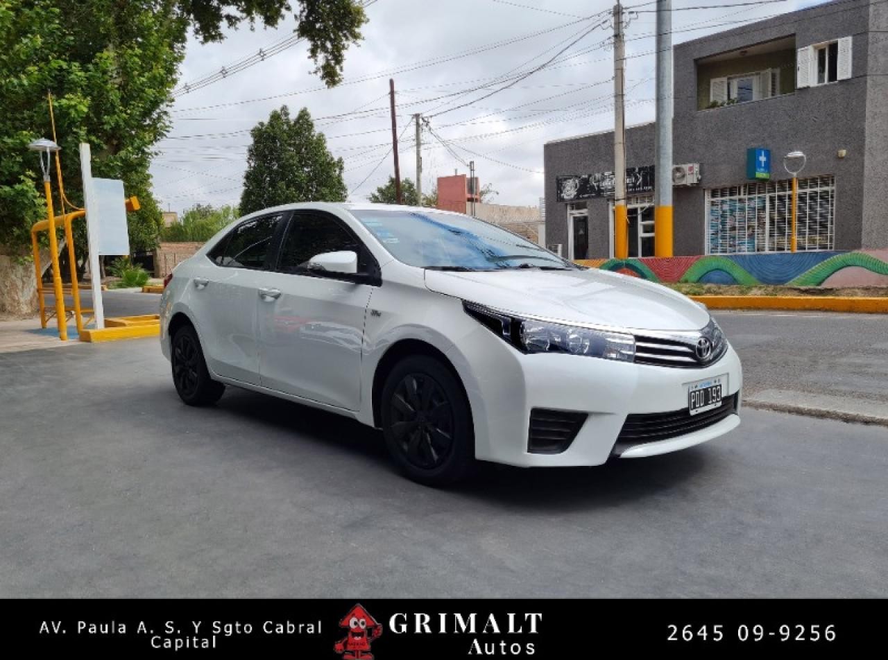 Toyota Corolla Xli 2015 1.8 Mt6