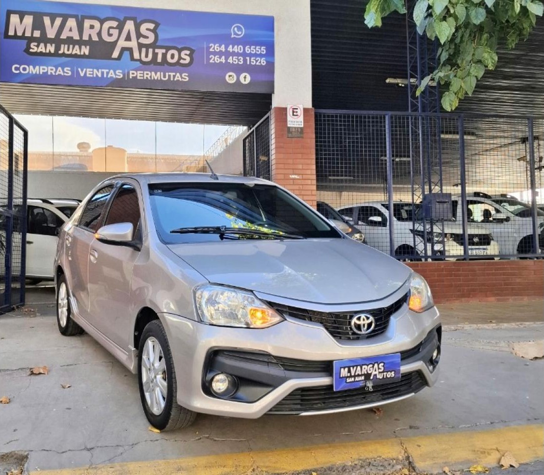 Toyota Etios Xls 4 Ptas 2017. Contado, Permutas, Finaciacion