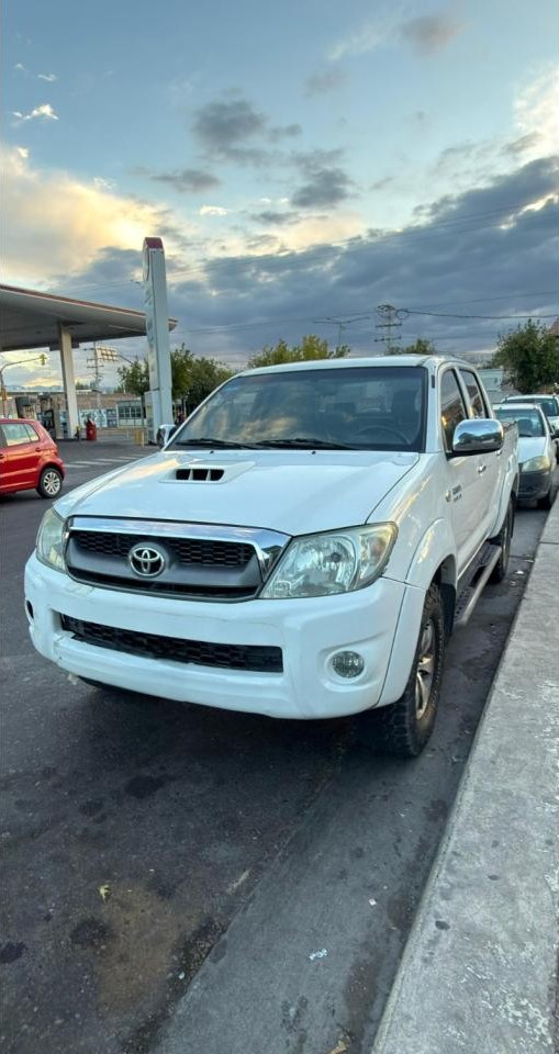 Toyota Hilux 3.0 Srv Cu 4x2 2010 - 215.000 Km