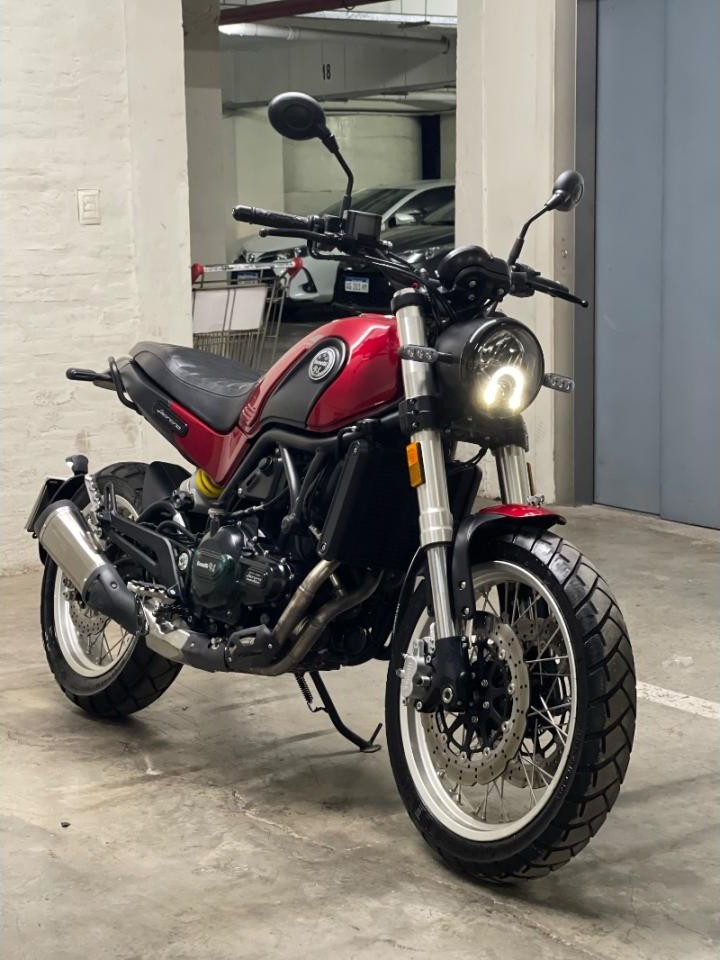 Benelli Leoncino 500 Trail 2024 3.000km