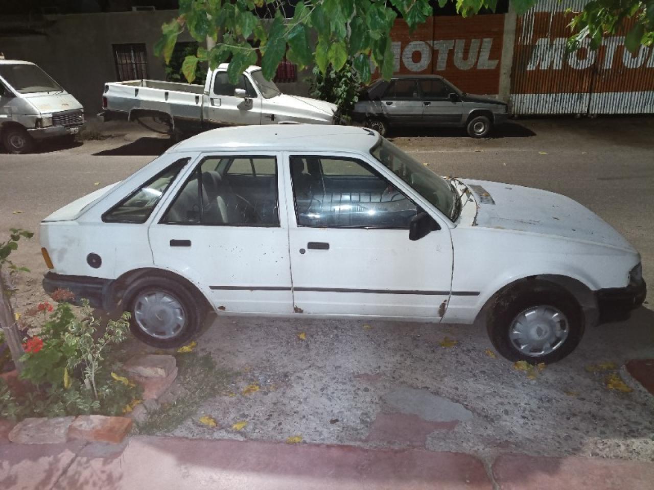 Ford Escort 93 Nafta Gnc