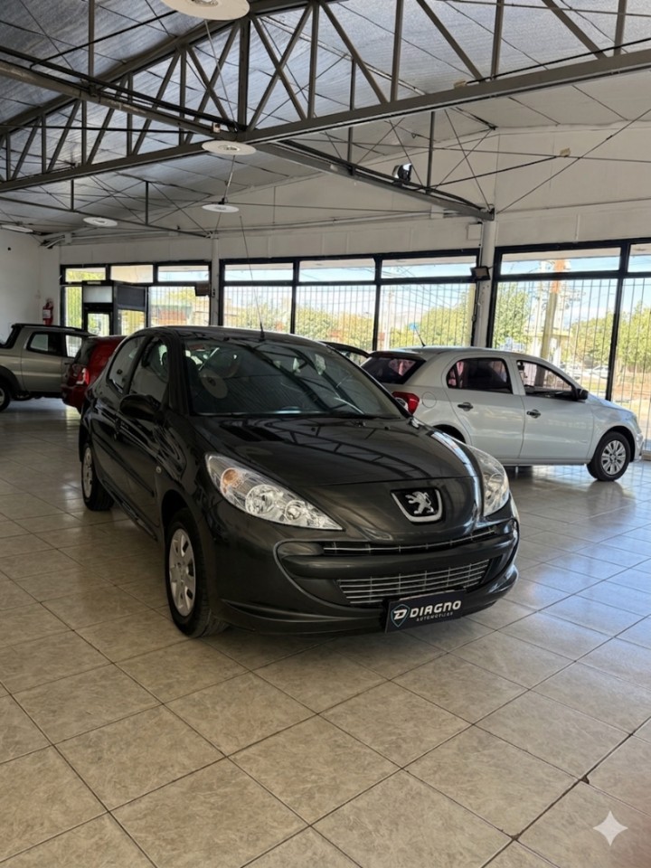 Peugeot 207 Compact Xr 1.4 Nafta 2011 Única Mano