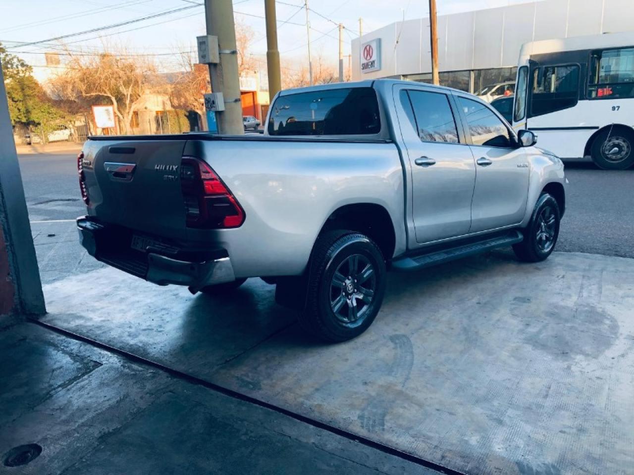 Toyota Hilux 2022 Srv 4x2