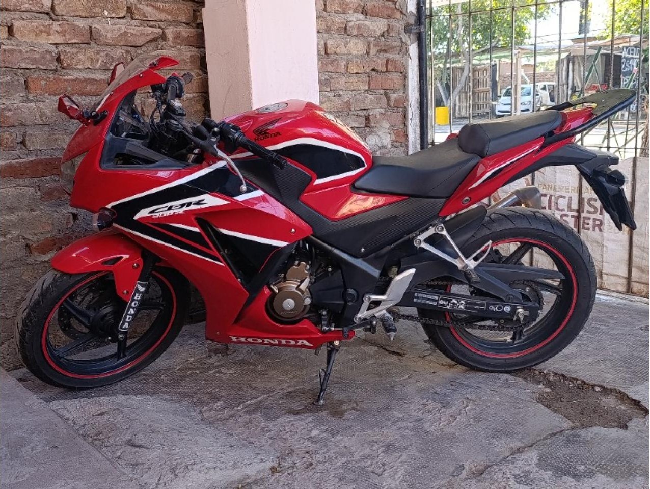 Honda Cbr 300 Ra Permuto