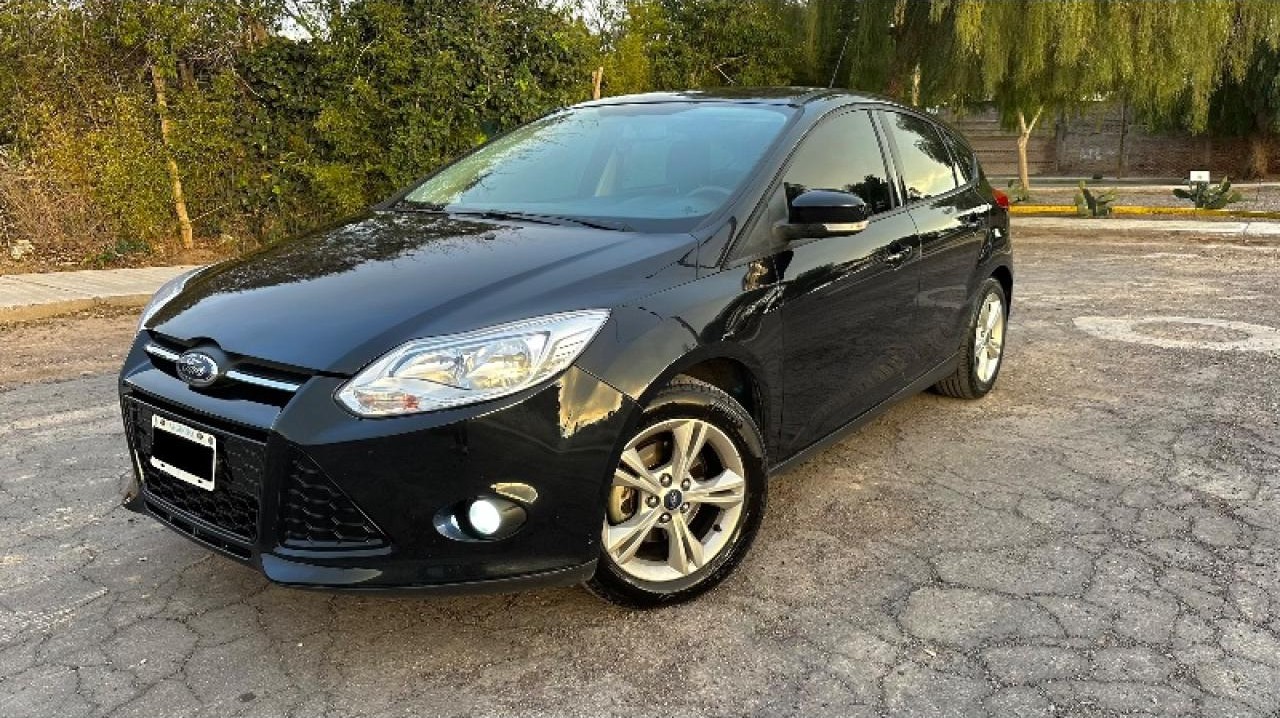 Ford Focus 1.6s 2014