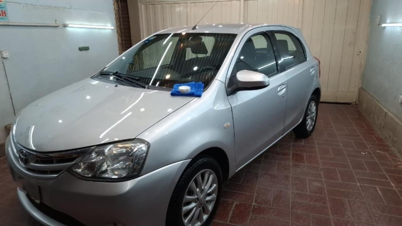 Vendo Toyota Etios Xls 2013 Impecable  106.000 Km  Como Nuevo