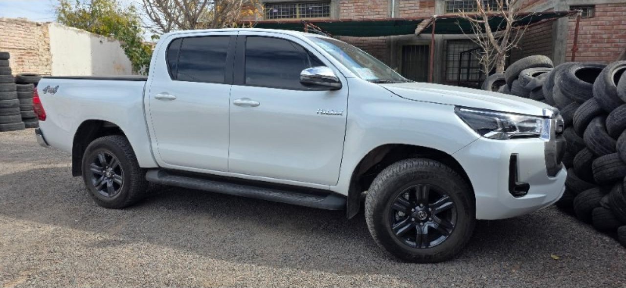 Toyota Srv 4x4 2025
