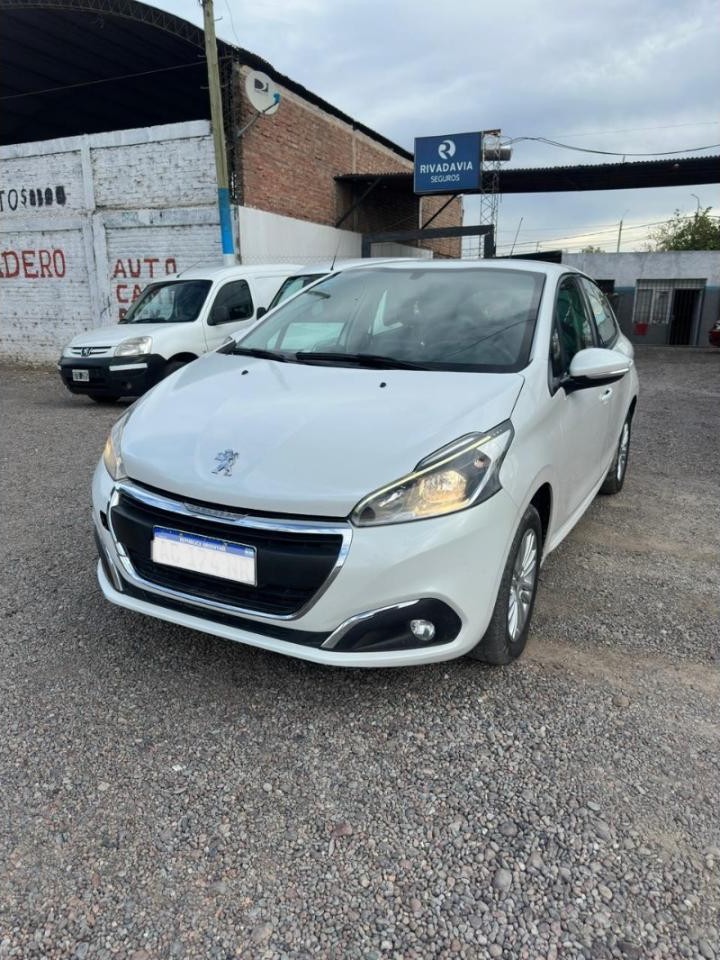 Peugeot 208 Allure 1.6016v