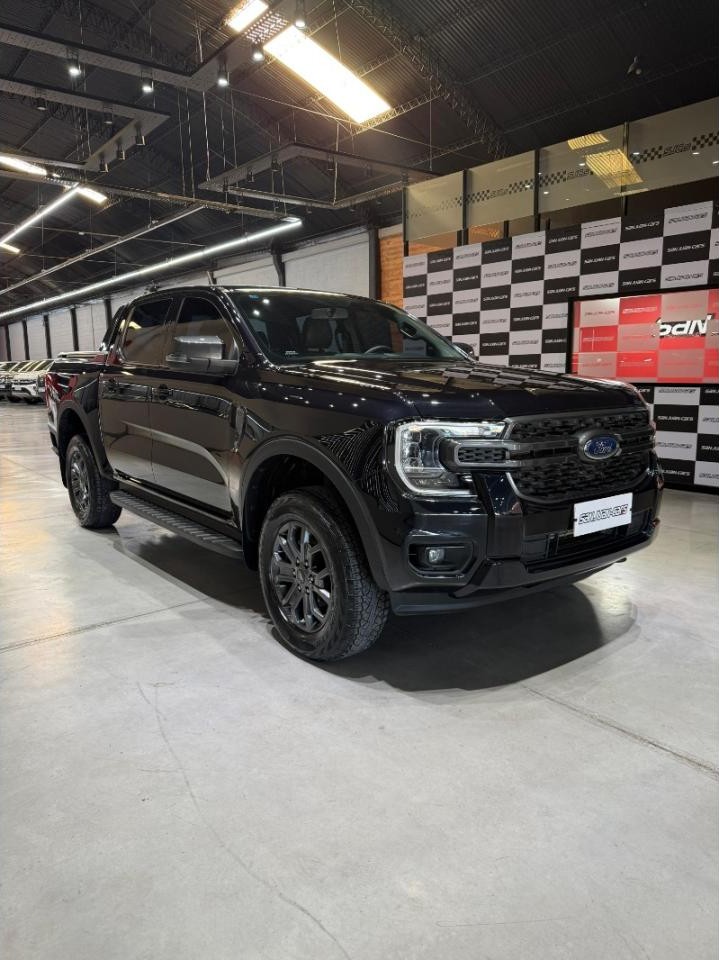 Ford Ranger 2.0t 4x4 Black Edition 2024 (con 20 Mil Km)