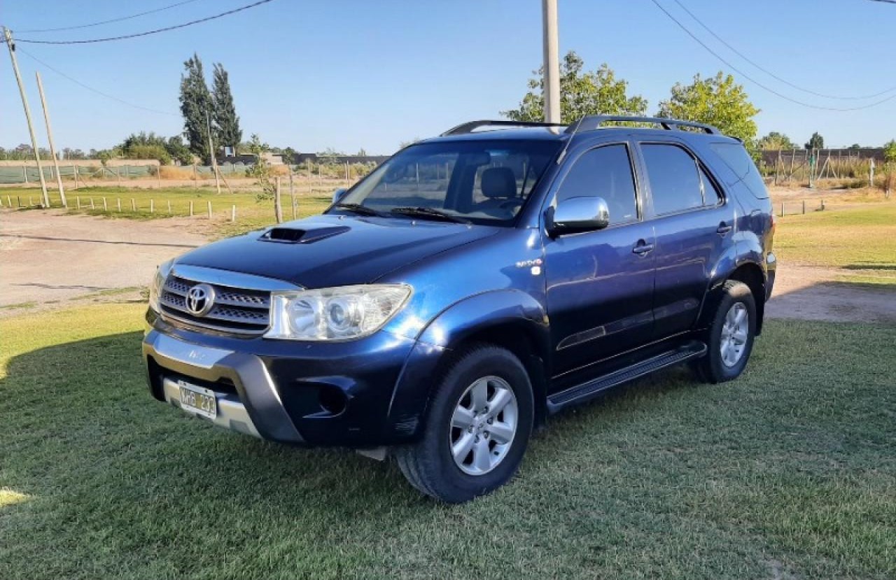 Toyota Hilux Sw4 2011 Automatica 7 Asientos
