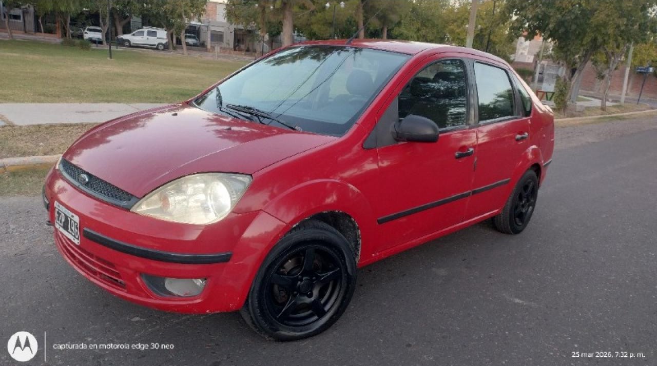 Ford Fiesta Max 2005