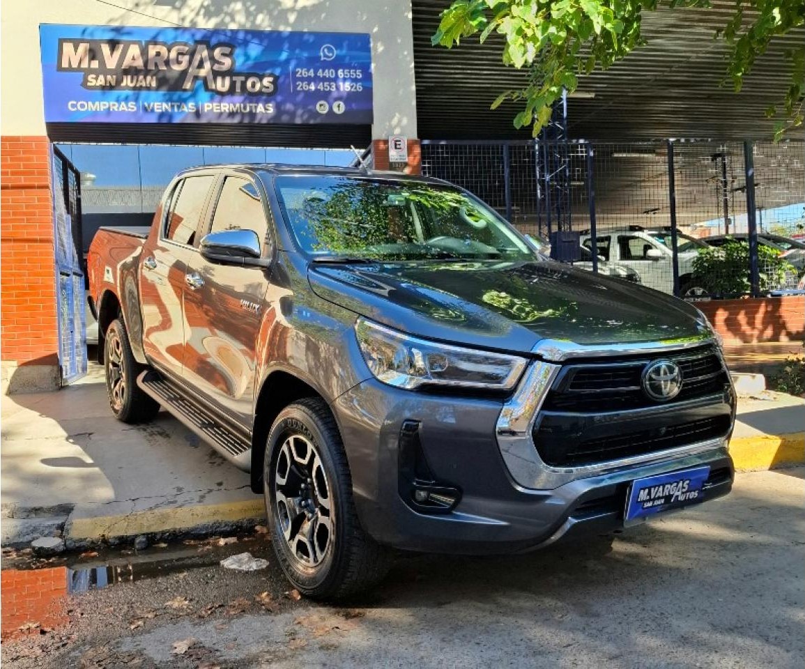 Toyota Hilux 4x2 Automatica Srx 2022 Contado Permutas Financiacion