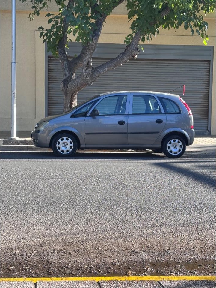 Chevrolet Meriva 2004