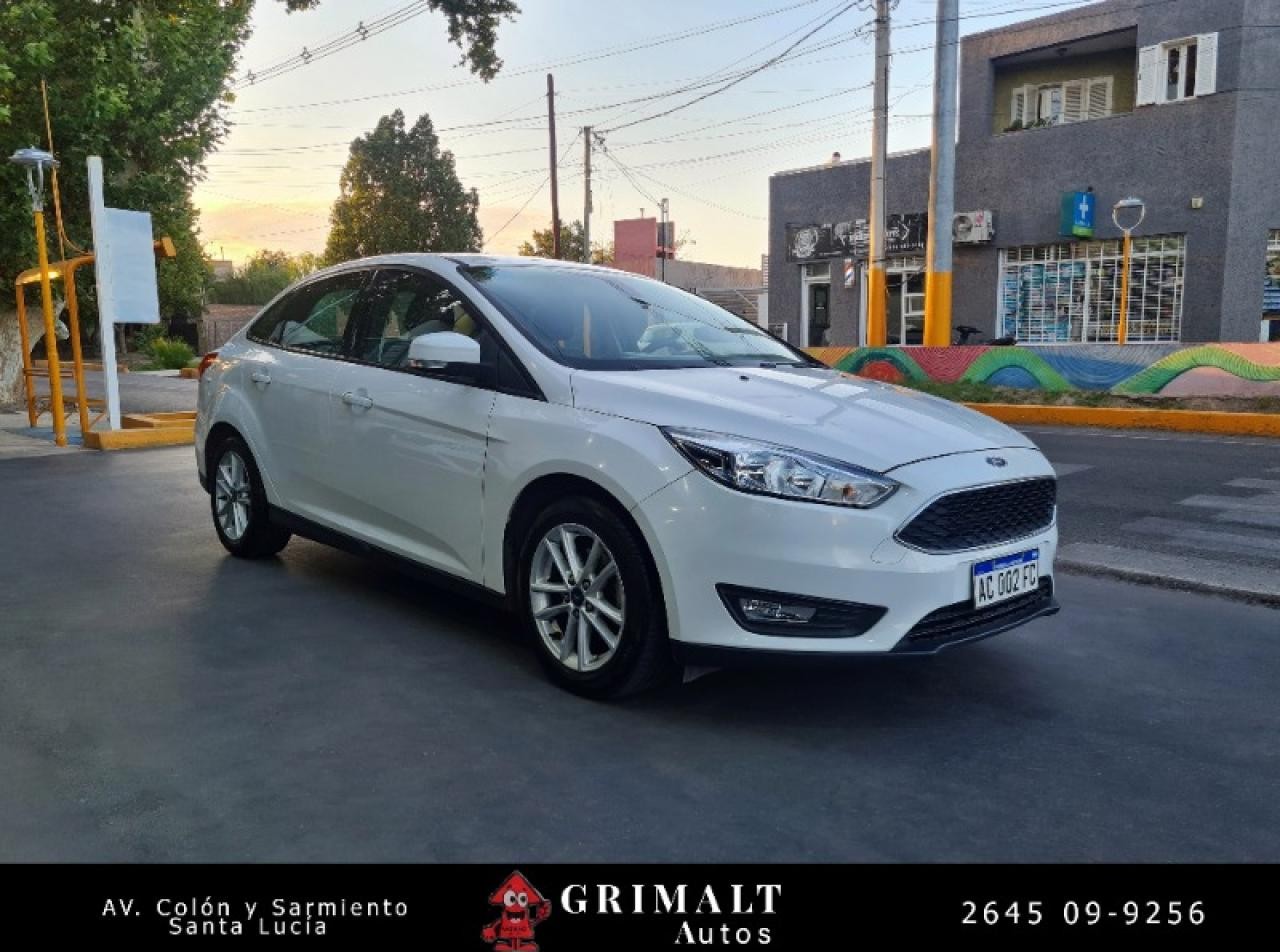 Ford Focus S 2017 Mt 1.6