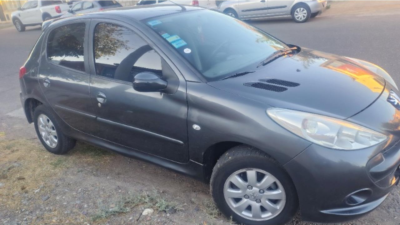 Peugeot 207 2010 Full 5 Puertas.nafta Impecable Sanjuanino Al Dia