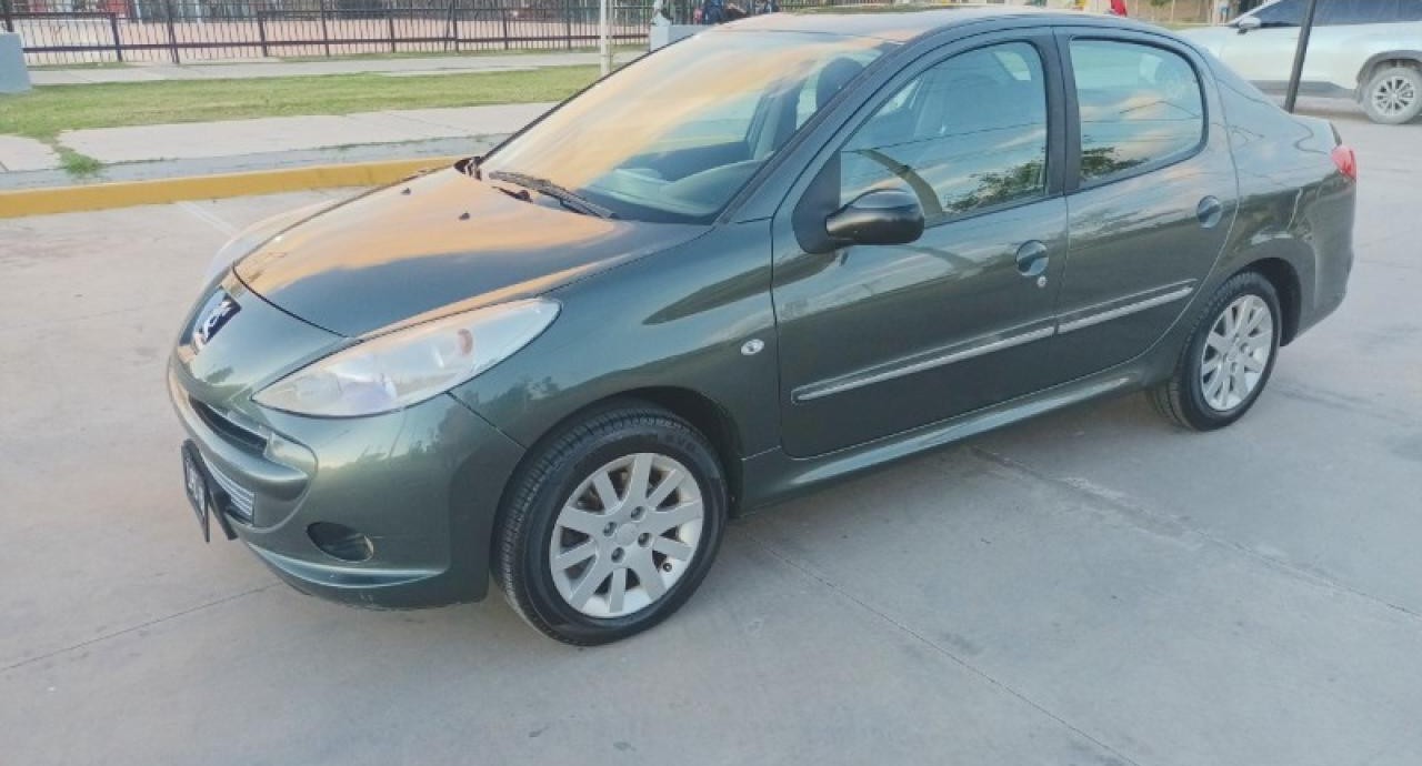 Peugeot 207 1.6 Xt Gnc/ 2012