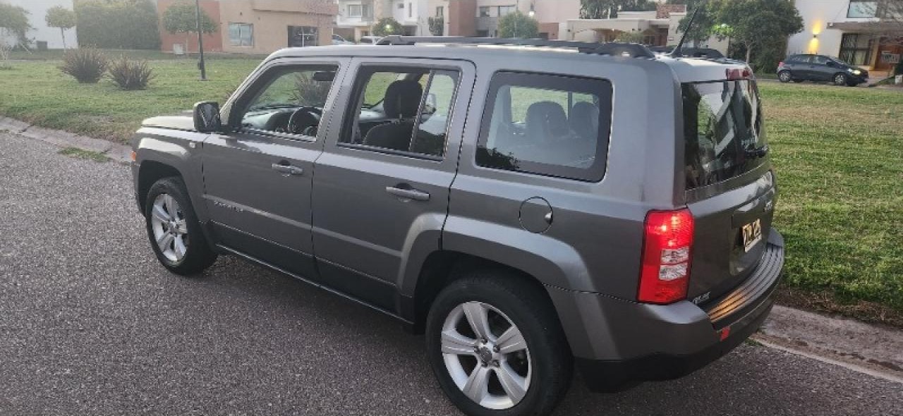 Jeep Patriot Sport 4x2 único Dueño