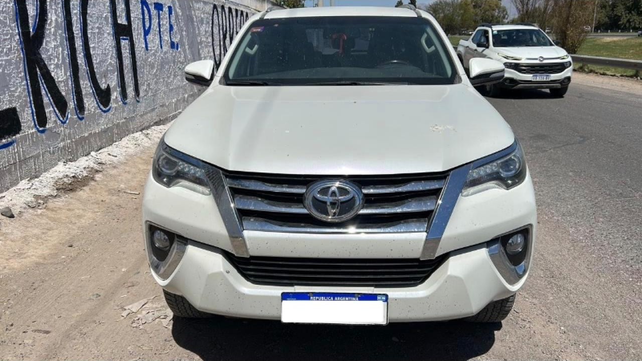 Toyota Hilux Sw4 Srx Automatica 55.000 Km 2017