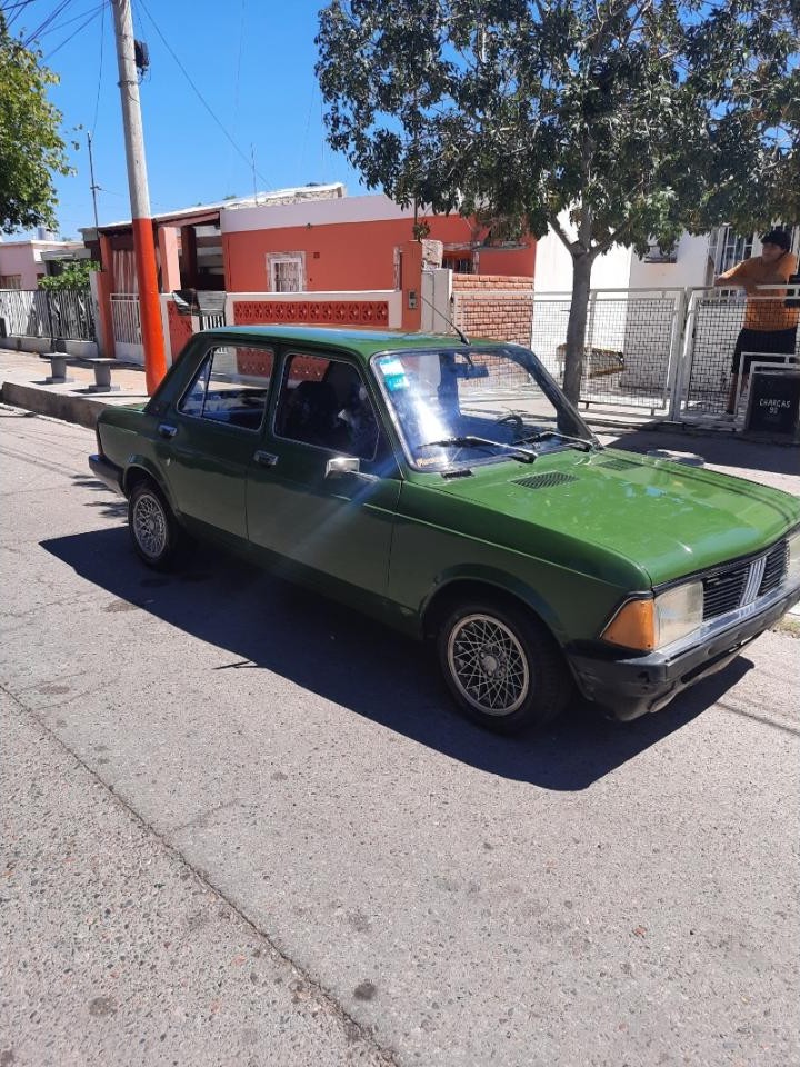 Fiat128 Mod 86 Naftero Cubiertas Nuevas (detalles A La Vista) Titular  No Permuto