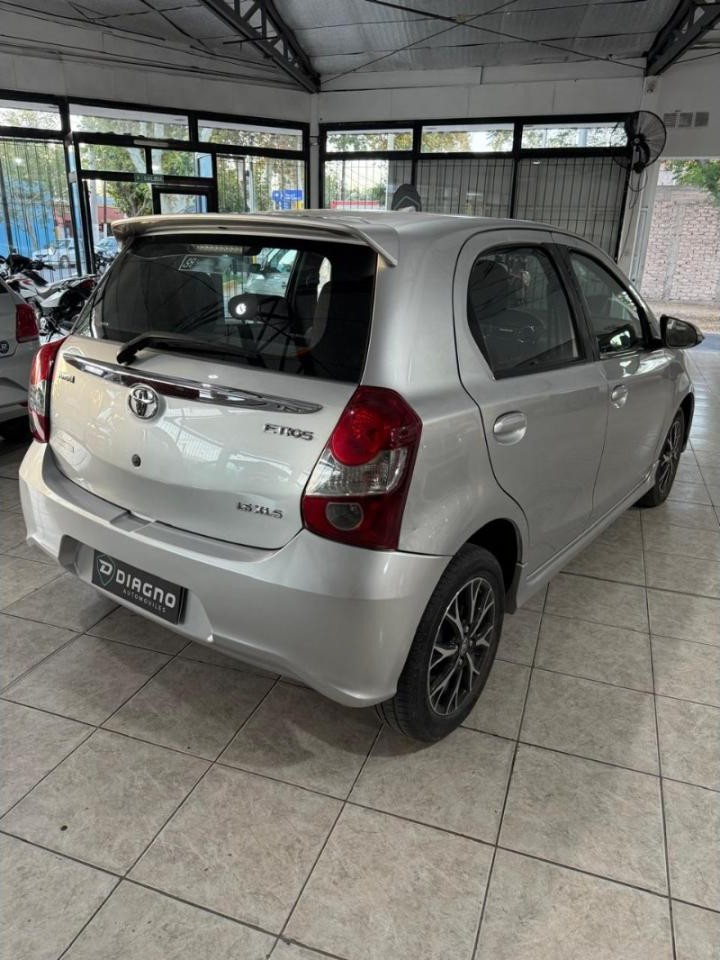 Miniatura 6