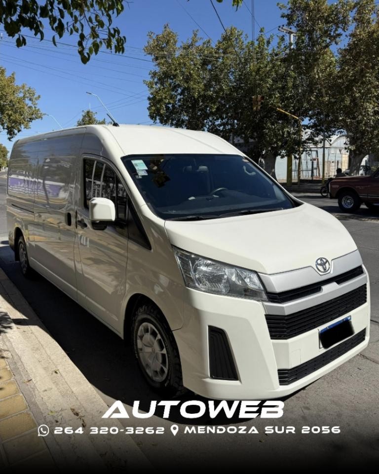 Toyota Hiace L2h2 2022 Equipada