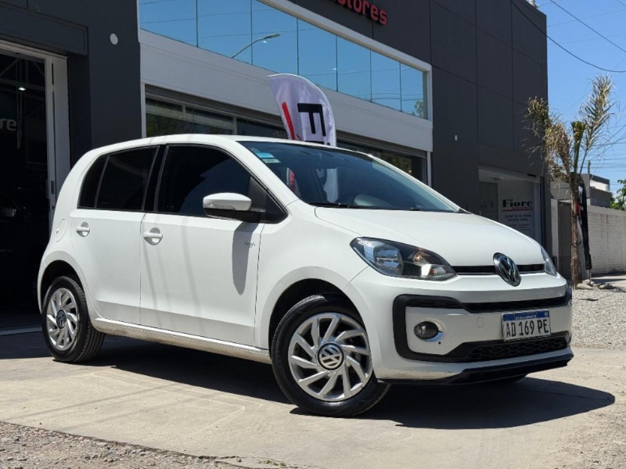 Volkswagen Up High 5 Ptas. 2018