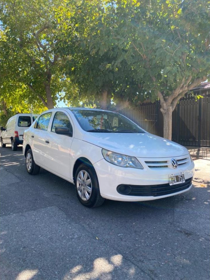 Volkswagen Voyage Impecable