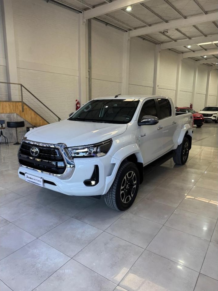 Toyota Hilux 2.8 Tdi C/d 4x4 Srx At6 (0km) - Financiación Disponible