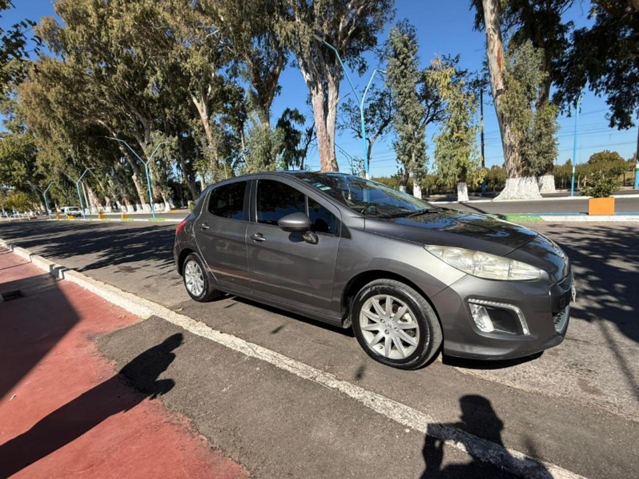 Peugeot 308 Allure Nav 1.6 2014 No Permuto.