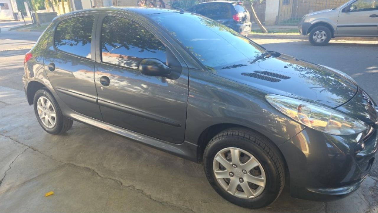 Titular Al Dia  Escucho Ofertas. Peugeot 207 2013