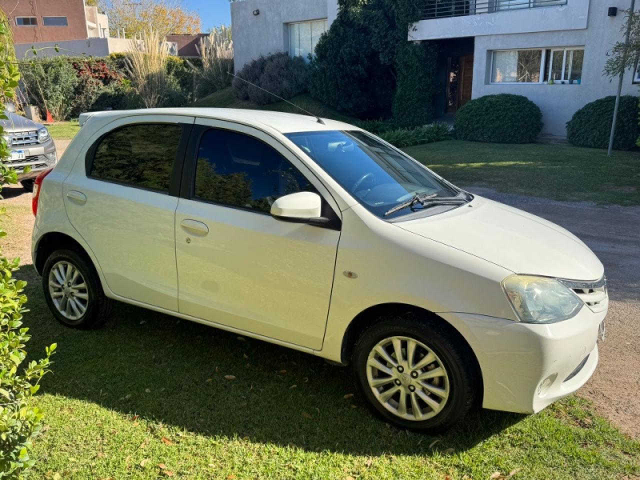 Toyota Etios Xls 2014
