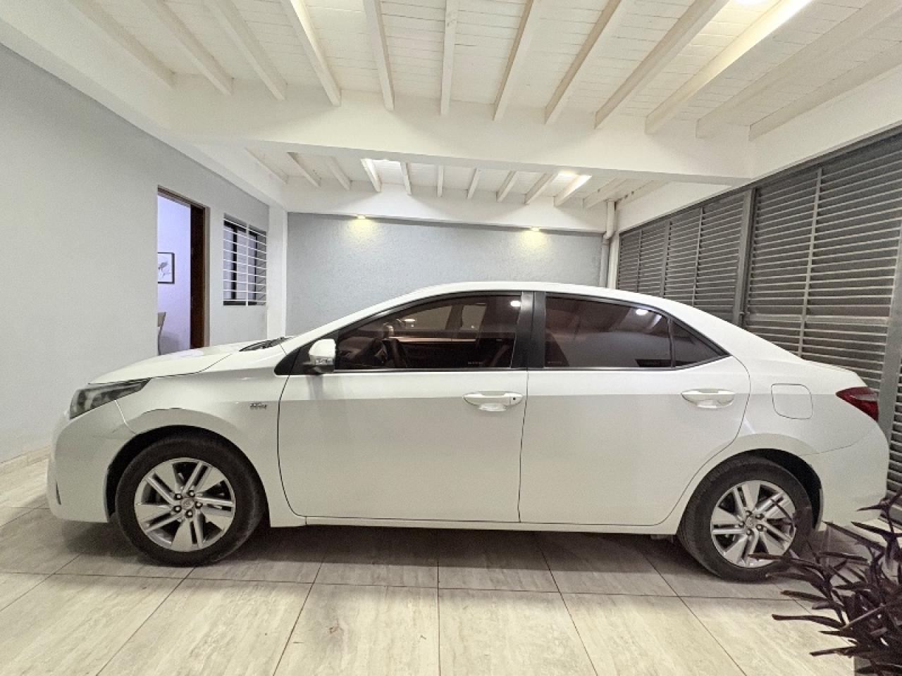 Toyota Corolla Xei Modelo 2015, Sedán 4 Puertas, Con Caja Automática Cvt.