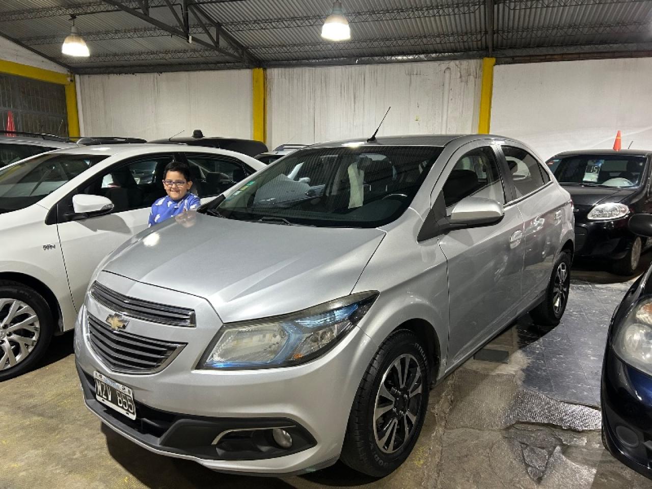 Chevrolet Onix Ltz 2013. Financio, Permuto, Tarjetas