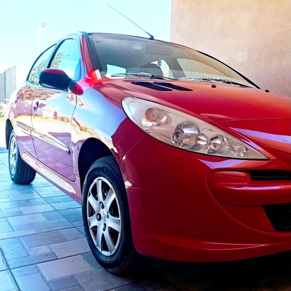 Peugeot 207 Allure 1.4 (2015) - 85.000 Kms