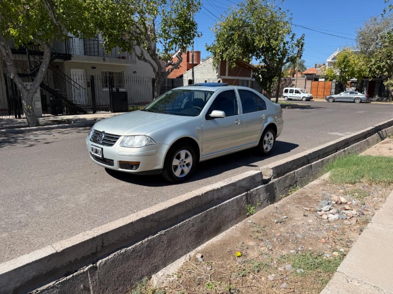 Volkswagen Bora 2.0 2011, Impecable