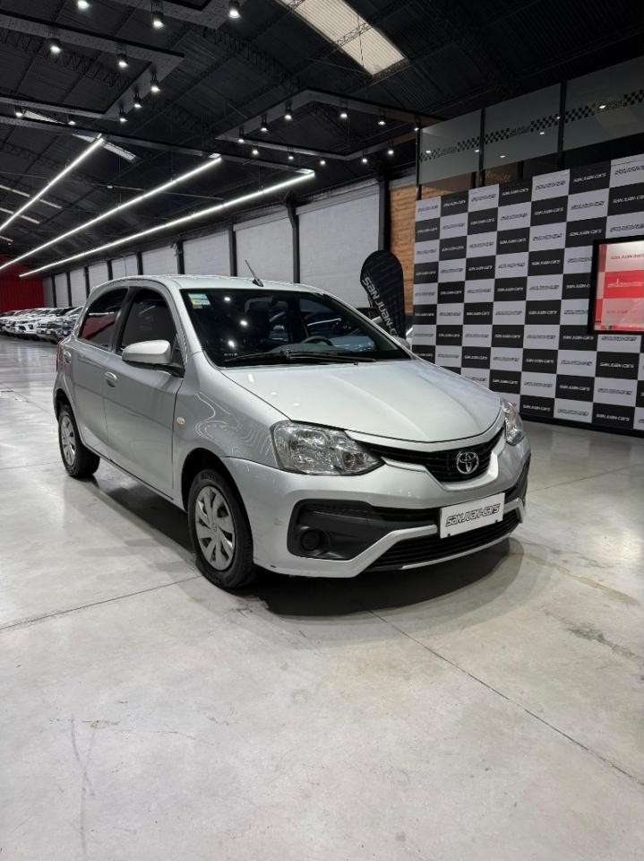 Toyota Etios Xs 1.5 6mt 2017 137.100km