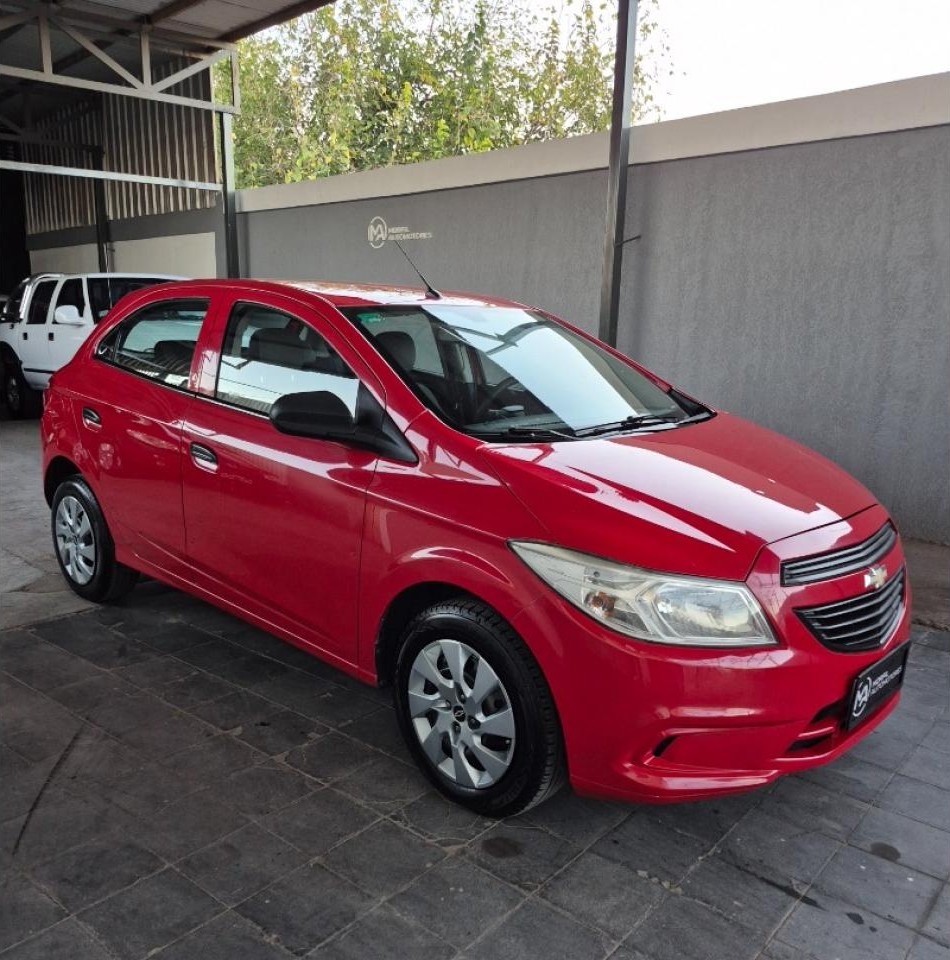 Impecable Chevrolet Onix 2013