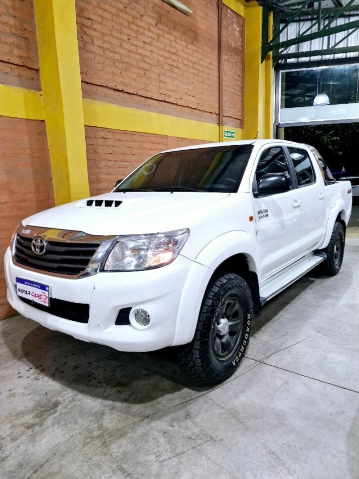 Toyota Hilux 2015 3.0 Sr 4x4 Permuto Financio