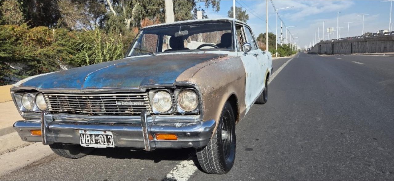 Chevrolet Super 230