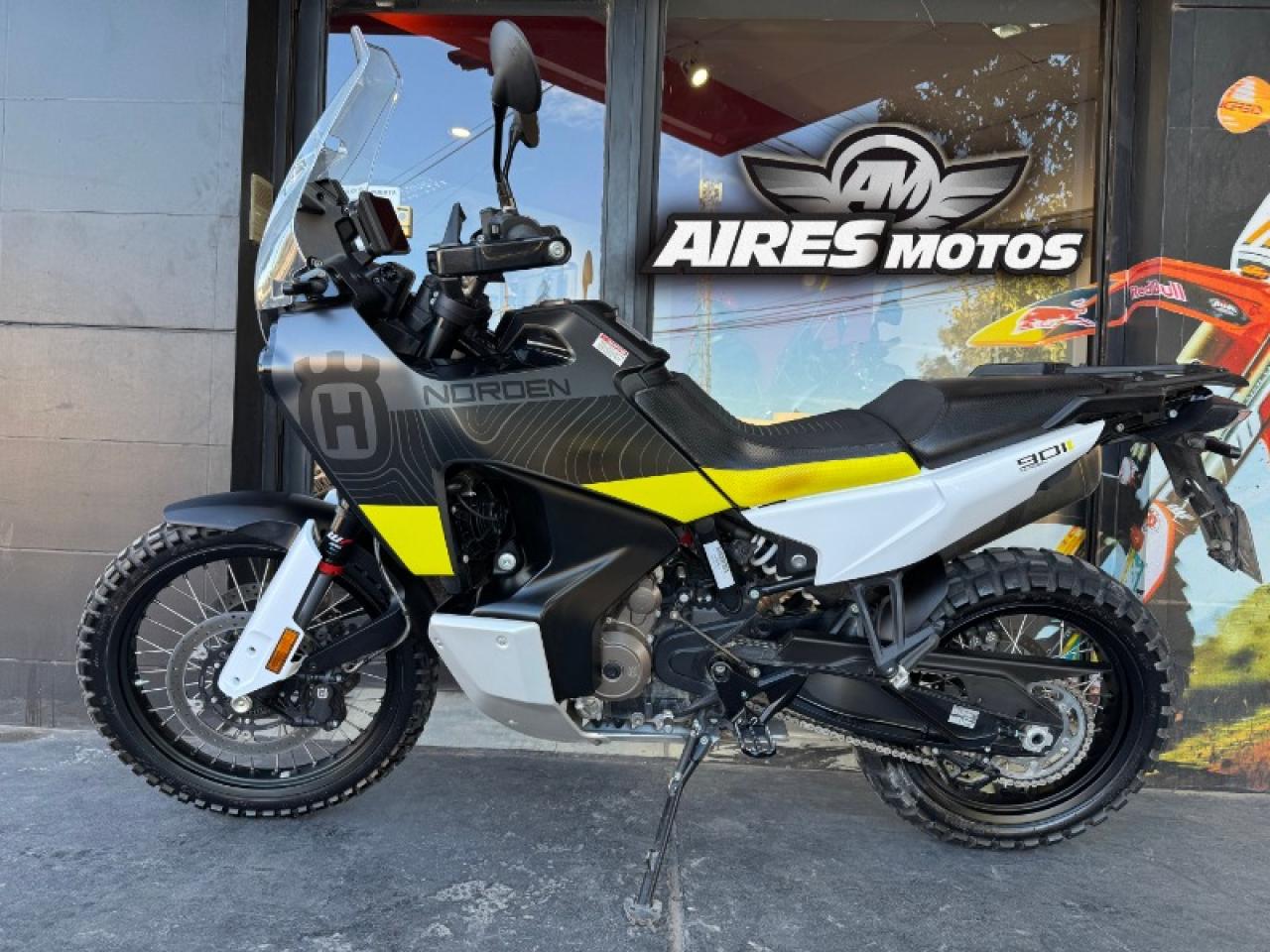 Husqvarna Norden 901 / 2024 *** Aires Motos *** Financiacion Con Dni / Tarjetas De Credito 24 Meses / Permutas..