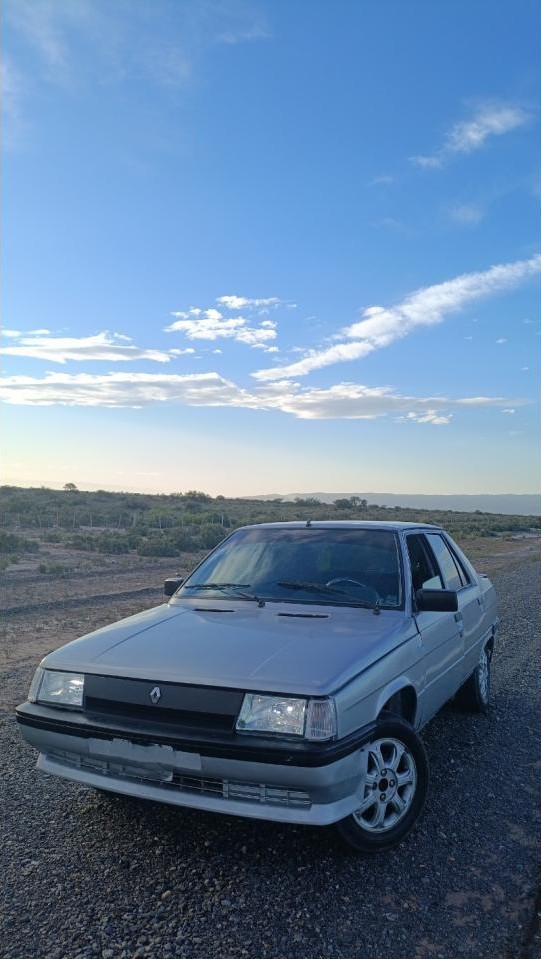 Renault 9 Gnc
