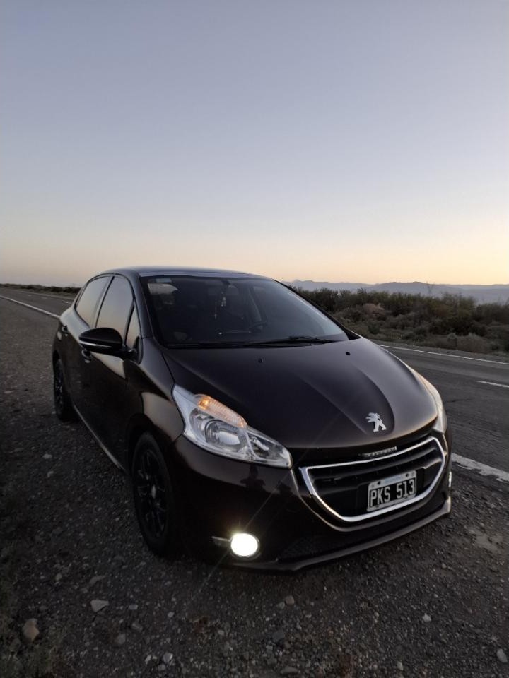 Peugeot 208 Allure Touschcreen