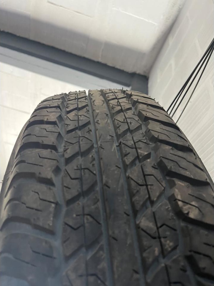 Cubierta Dunlop 225/ 70 R17