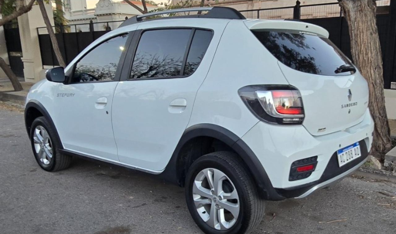 Vendo Permuto Stepway Privilege Full Full Segundo Dueño 2018