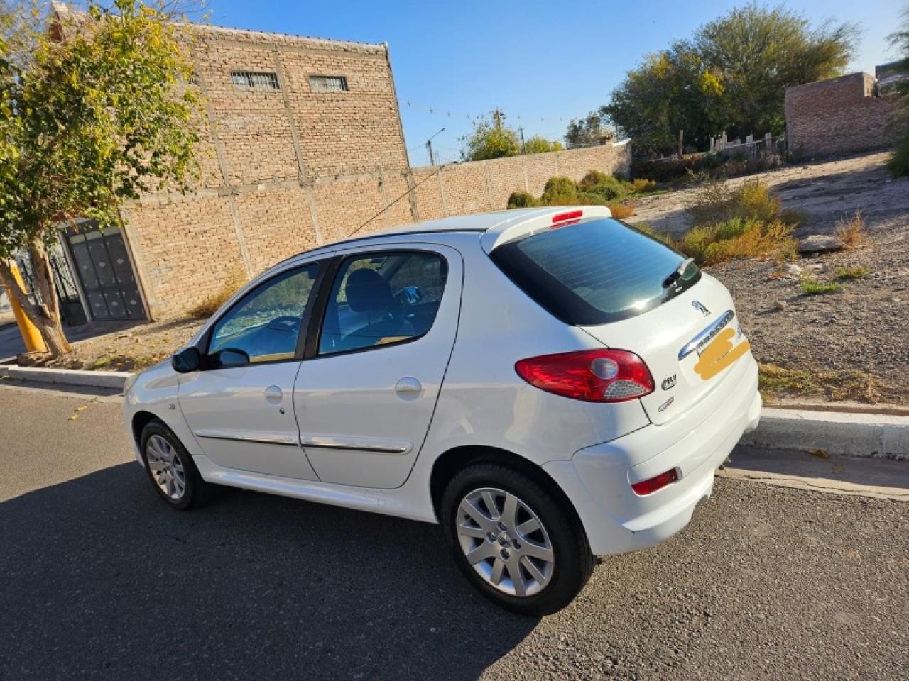 Peugeot 207 Allure 1.6 2013